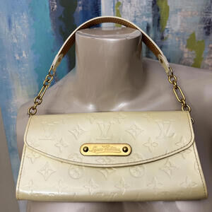 Authentic Louis Vuitton Monogram Vernis Sunset Boulevard Rose Nice Condition.